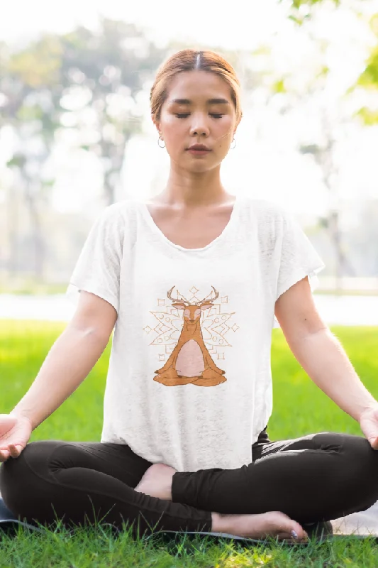 Mandala Art Yoga Deer Printed Scoop Neck T-shirt for womenUV-Protection T-Shirts