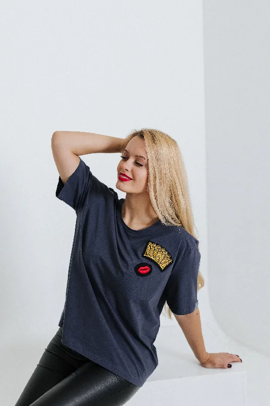 T-SHIRT CROWN AND RED LIPS embroideredLongline T-Shirts