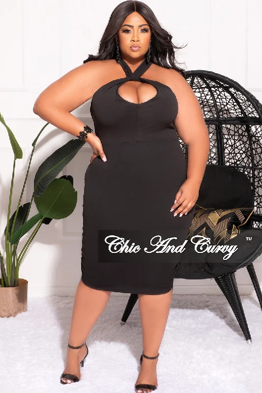 Final Sale Plus Size Front Keyhole Halter Racer Back Ruched BodyCon Dress in BlackWomen's commuter tops