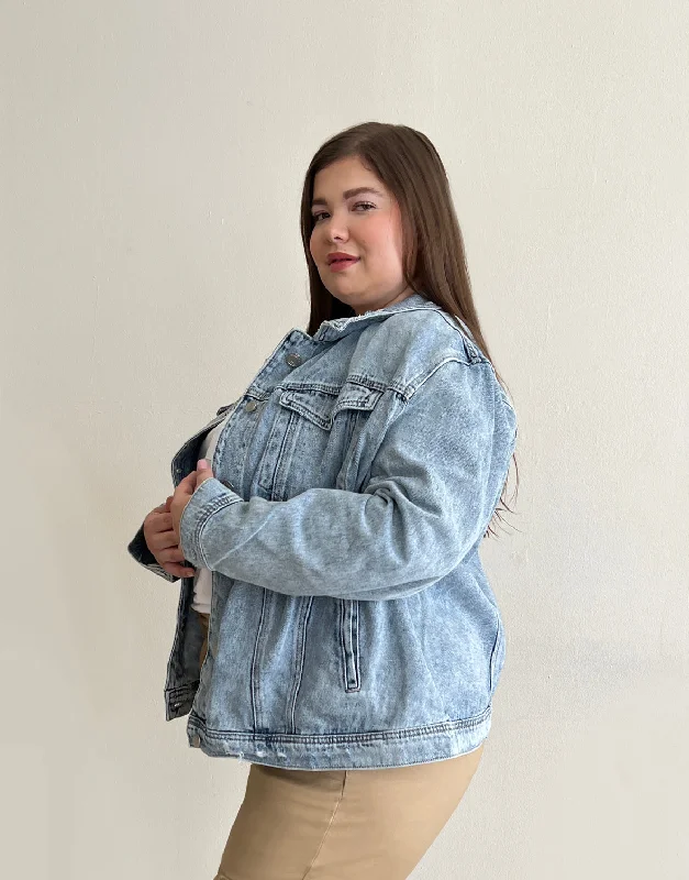 Plus Size Essential Denim JacketWomen's travel tops