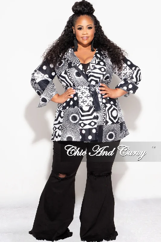 Final Sale Plus Size Blazer Jacket with Belt in Black and White Design PrintPlus size women's knitted tops