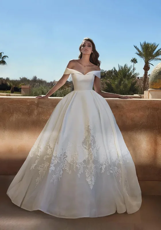 Pronovias Loa Wedding Dress, Off WhiteSatin Dress