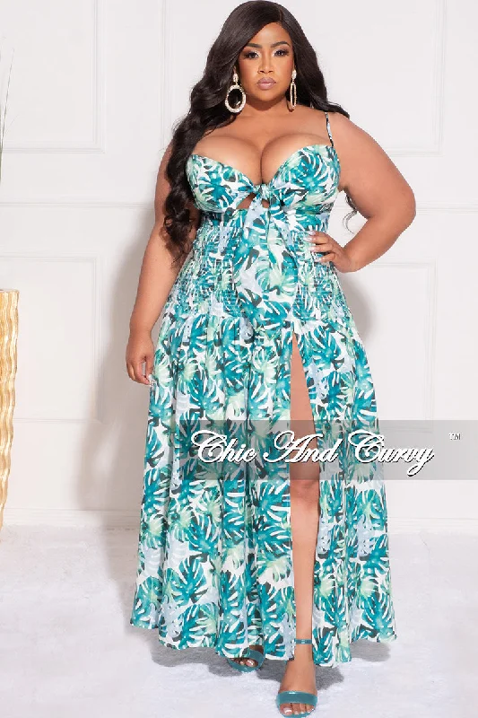 Final Sale Plus Size Tank Maxi Dress in in Green Tropical PrintLarge women's blended tops