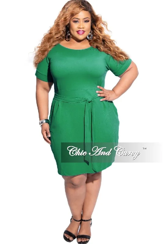 Final Sale Plus Size Rolled Sleeve Tie Dress in Kelly GreenWomen's travel tops