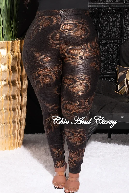 Final Sale Plus Size Pants in Black and Bronze Animal PrintWomen's fleece tops