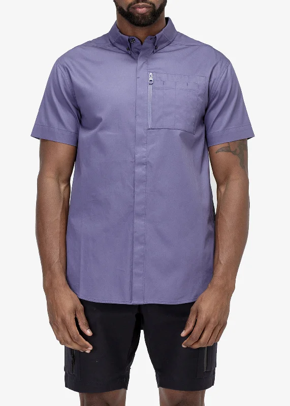 Cropped Short Sleeve TopsKonus Men's Short Sleeve Button Down in Cobalt