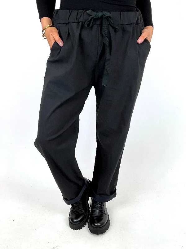 Dress PantsMade in Italy Lagenlook Plain Magic Pant Joggers in Black.  50106