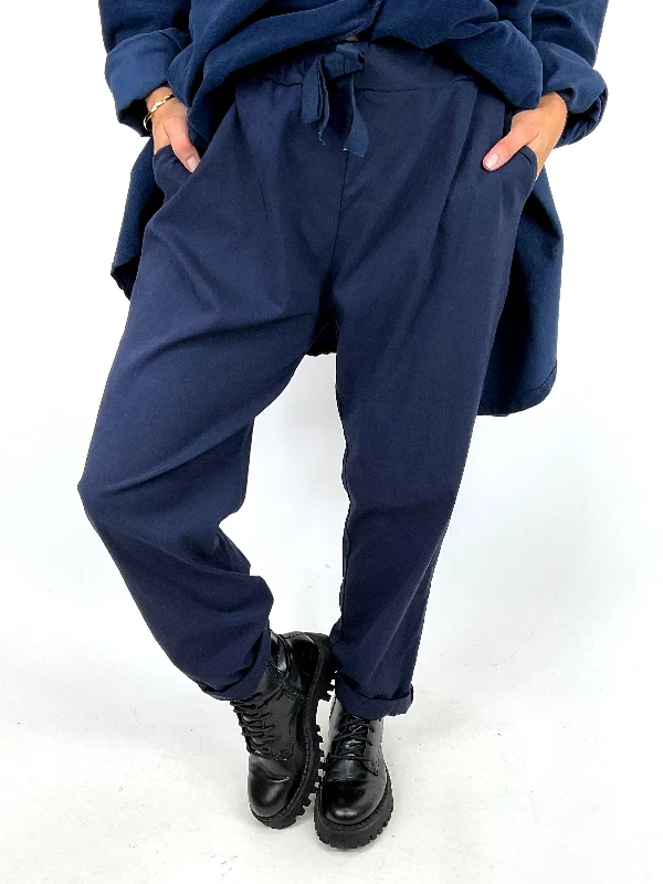 Pleated PantsMade in Italy Lagenlook Plain Magic Pant Joggers in Navy. 50106