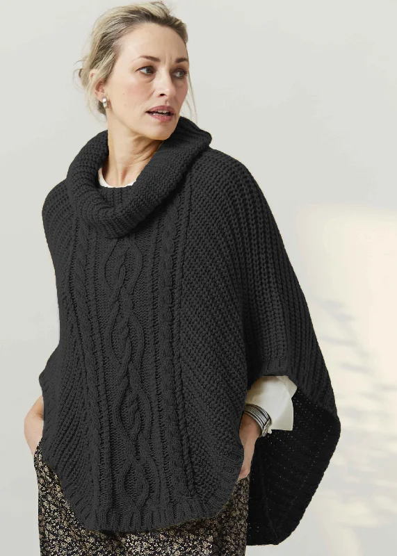 Knitted CropBlanche Cable Knit Poncho